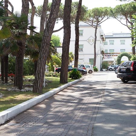 Residence Marina Лидо ди Йезоло Екстериор снимка